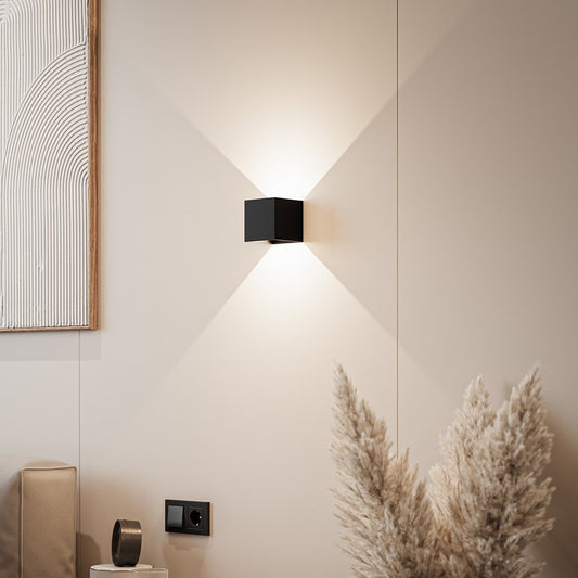 LED Wall Lamp with Warm White Light - Stylish Aluminum Design