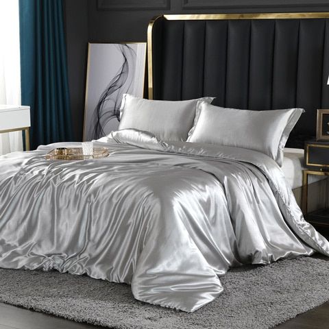 Natural Silk Bedding Set for Year-Round Comfort and Elegance